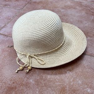 August t straw hat slight gold in straw